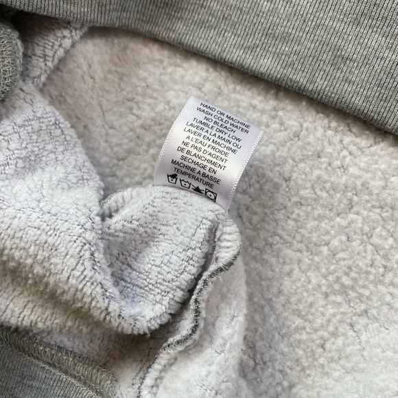 Wildfox Sweatshirt - Picture 6 of 6